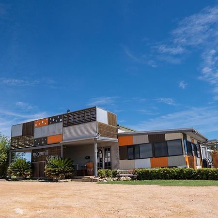 Ridgemill Estate Aparthotel Stanthorpe Bagian luar foto