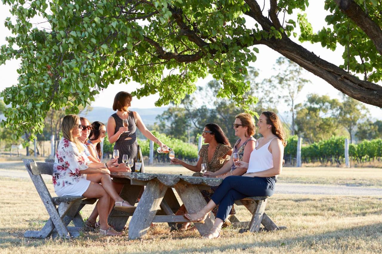Ridgemill Estate Aparthotel Stanthorpe Bagian luar foto